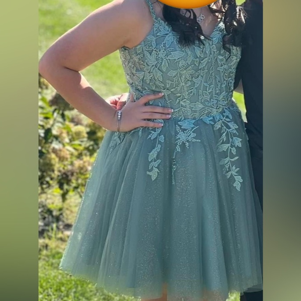 Green A-Line Sleeveless Prom Dress